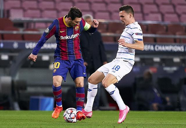  拉齐奥门将神勇发挥多次扑救保住客场宝贵一分  