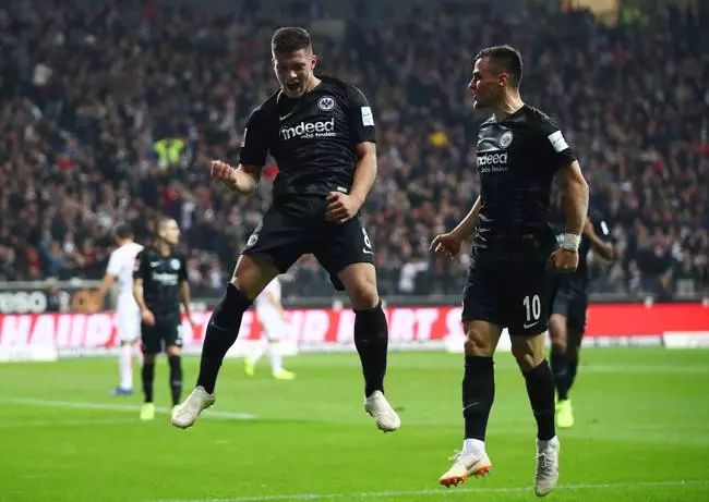  莱比锡红牛强势崛起，客场逼平拜仁改写格局